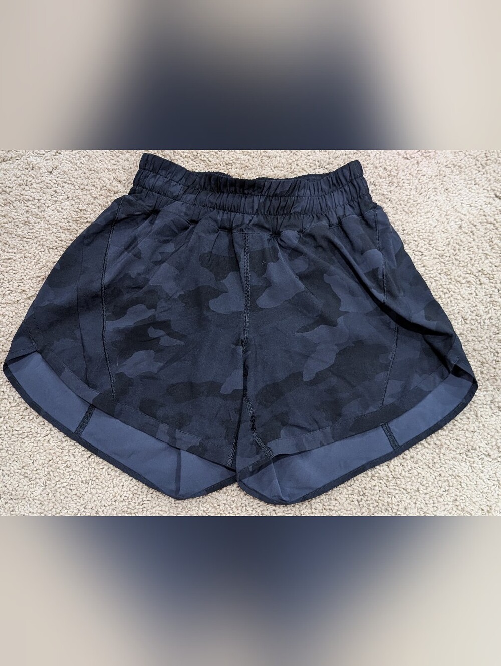 Lululemon | Track That Mid-Rise Lined Short 5" | Black Camo | Size 4